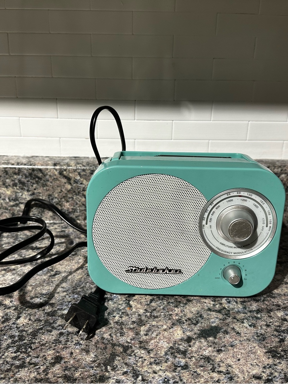 Studebaker SB2000 Retro Portable AM/FM Radio - Speaker - Aux Input (Teal)